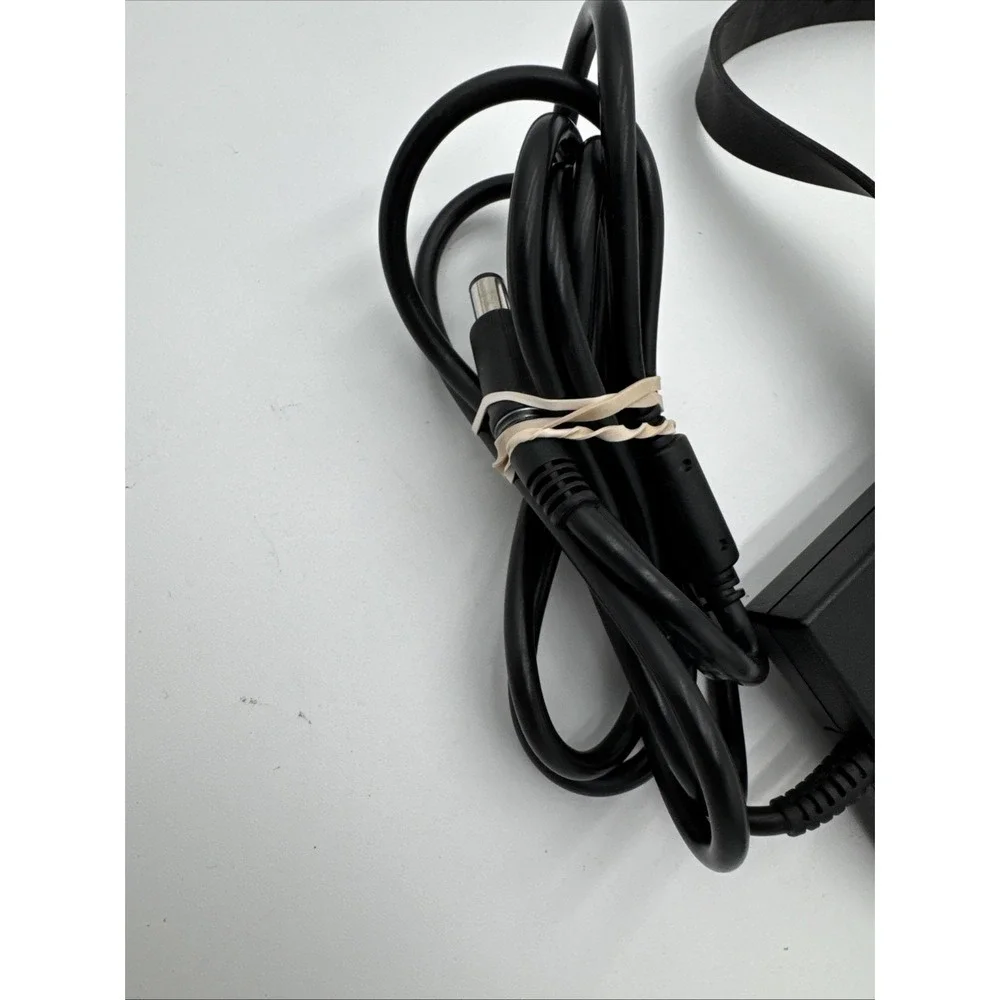 DELL DA130PE1-00 19.5V 6.7A Genuine Original‎ AC Power Adapter Charger